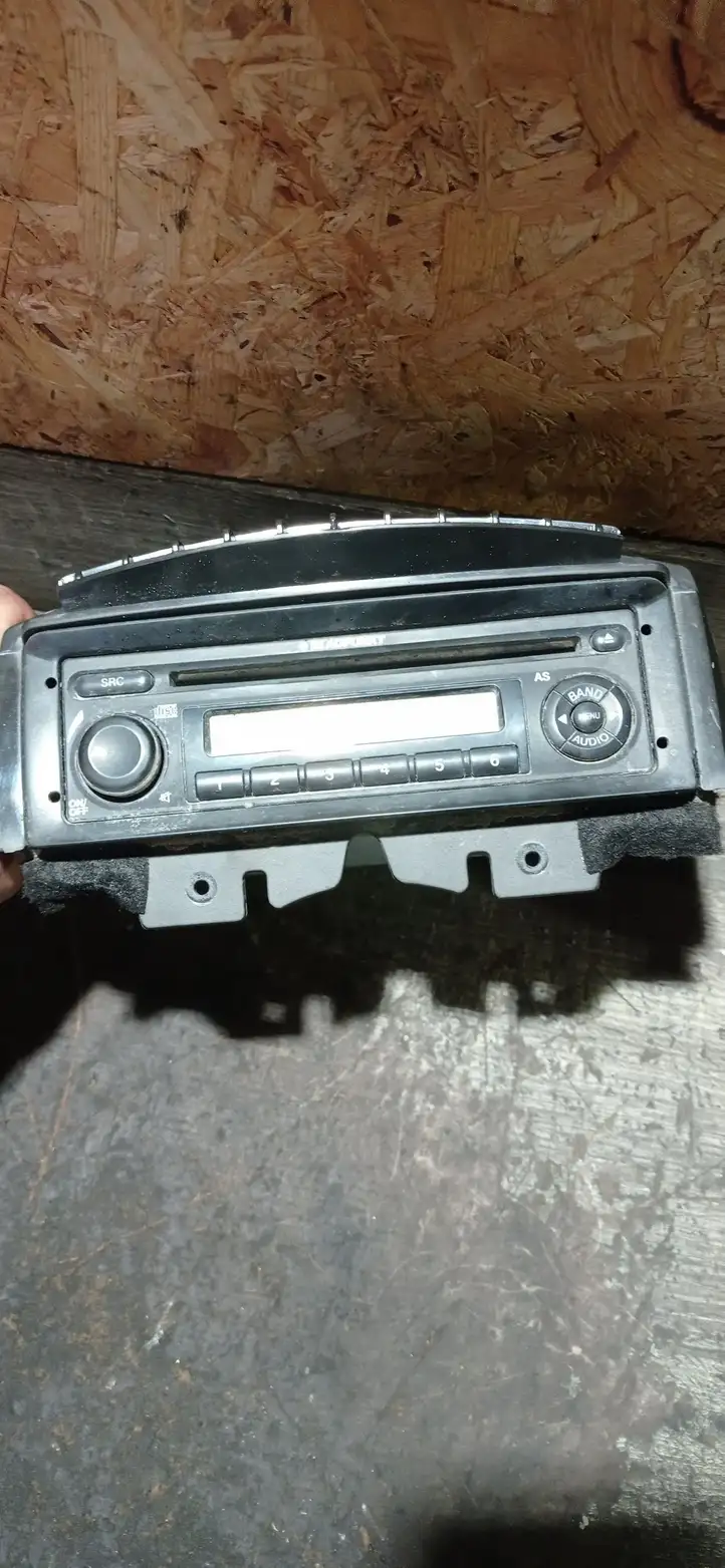 Fiat Doblo (2000 - 2009) 7646363516 Магнитола / мультимедийная система — фото 1