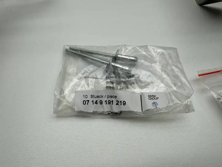 BMW X3 F25 (2010 - 2017) 6861400 Кронштейн радара Distronic — фото 9