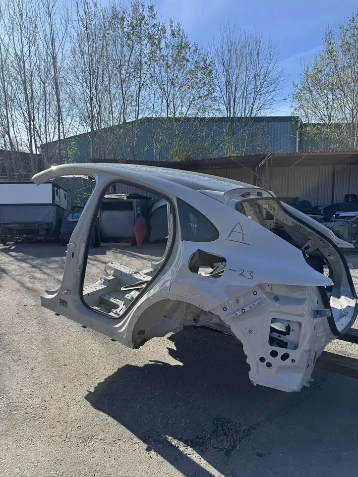 Porsche Cayenne (9Y0 9Y3) (2018 - ) Задняя часть кузова — фото 9