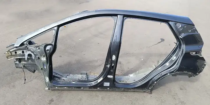 Chevrolet Bolt (2017 - ) Боковина кузова — фото 1