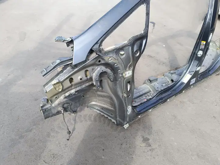 Chevrolet Bolt (2017 - ) Боковина кузова — фото 2