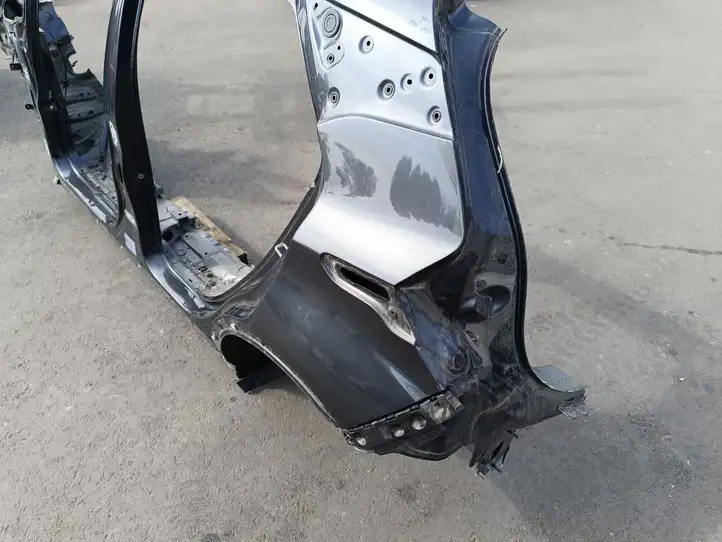 Chevrolet Bolt (2017 - ) Боковина кузова — фото 4