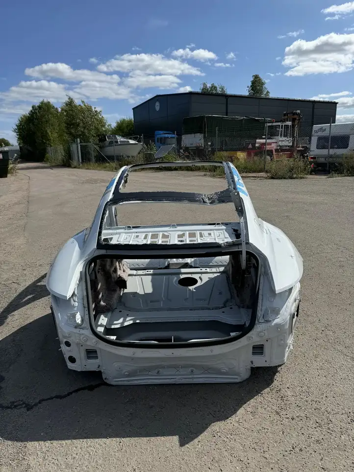 Porsche Taycan 9J1 (2019 - ) Кузов — фото 5