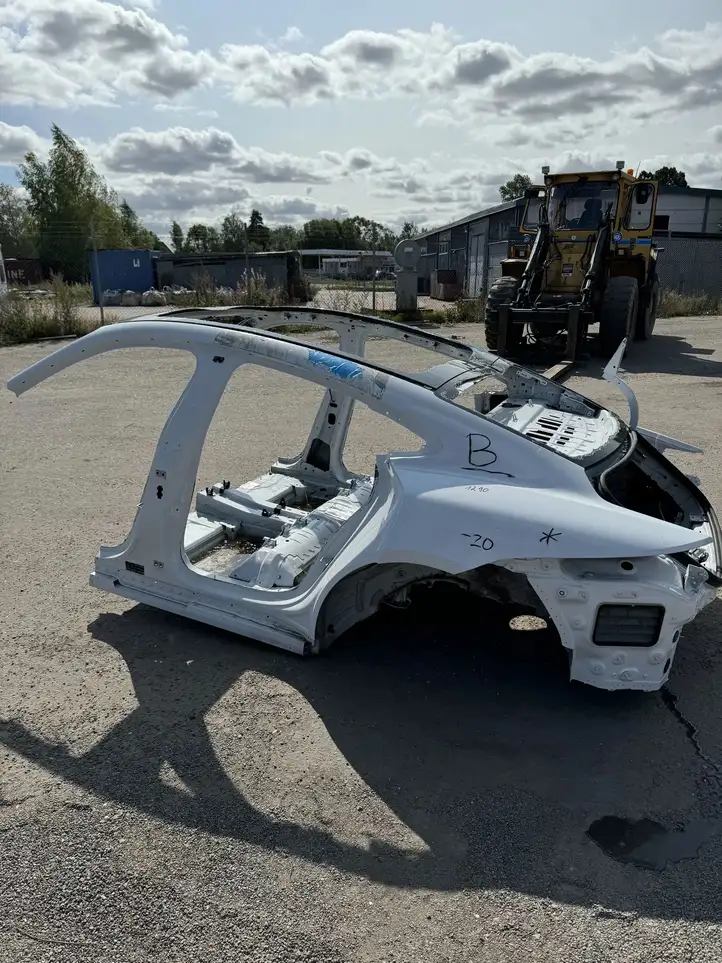 Porsche Taycan 9J1 (2019 - ) Кузов — фото 6