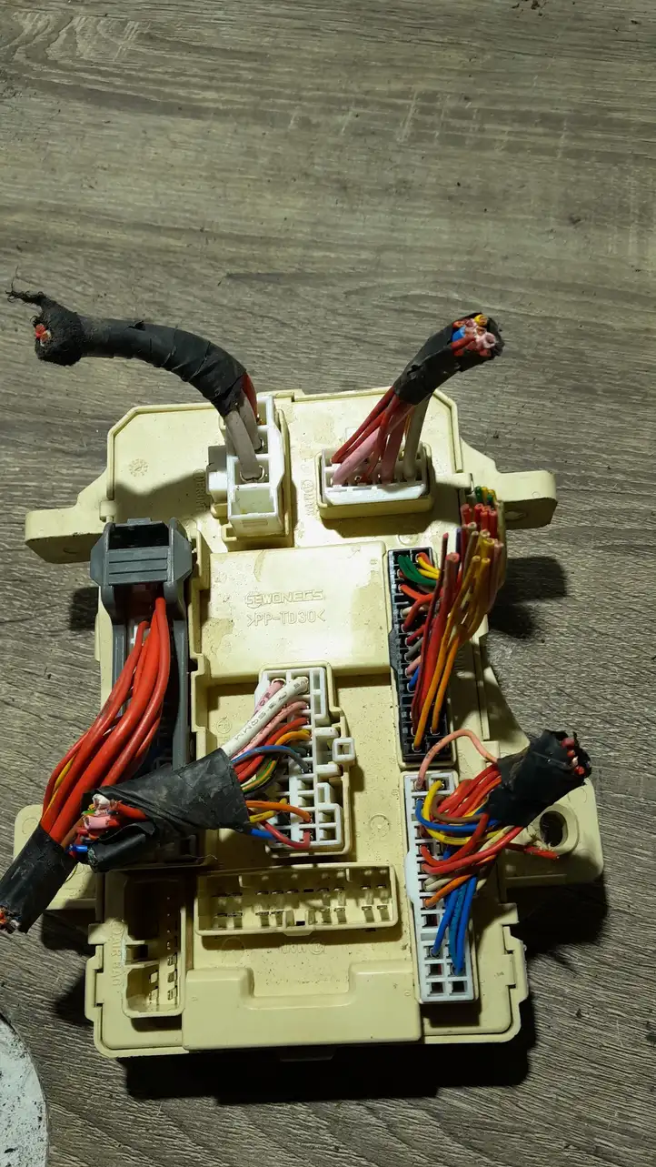 Kia Ceed (2006 - 2010) 919502H500 Блок предохранителей — фото 3