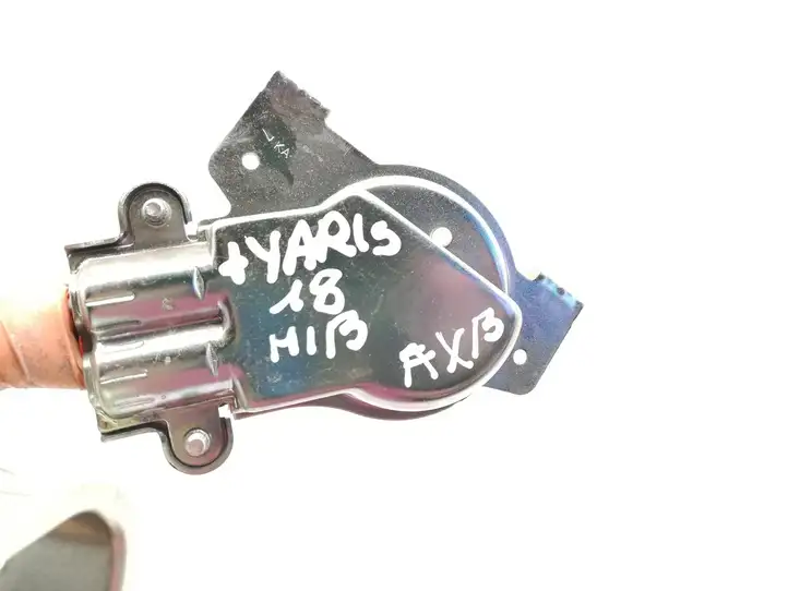 Toyota Yaris (2014 - 2019) Провода свечей зажигания — фото 3