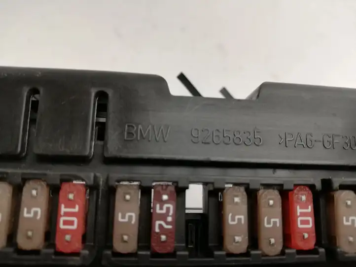 BMW X6 F16 (2014 - 2017)  9265835 Ящик предохранителей (комплект)