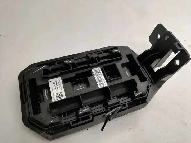 BMW X6 F16 (2014 - 2017)  9265835 Ящик предохранителей (комплект)