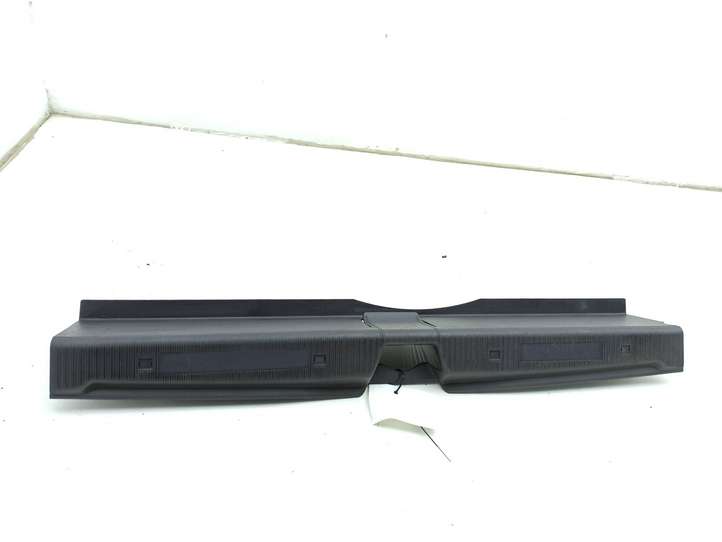 Mercedes-Benz A W168 (1997 - 2004)  A1686930091 Отделка порога багажника