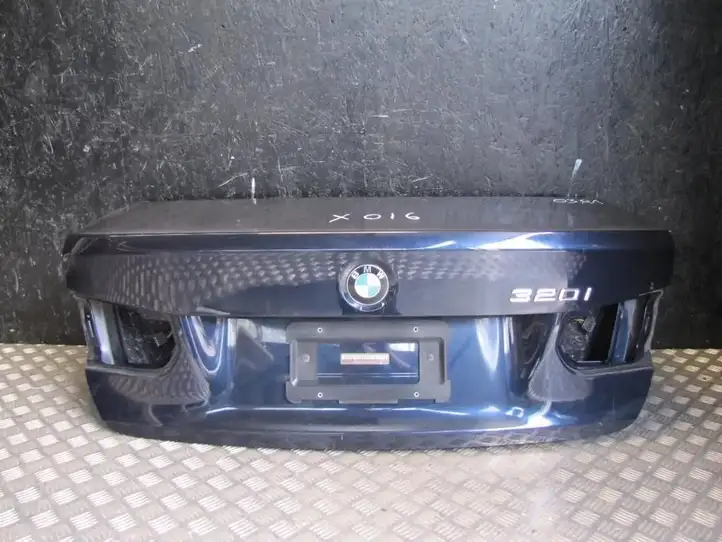 BMW 3 F30 F35 F31 (2012 - 2018) Крышка багажника — фото 1