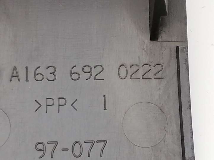Mercedes-Benz ML W163 (1997 - 2005)  A1636920222 Крышка