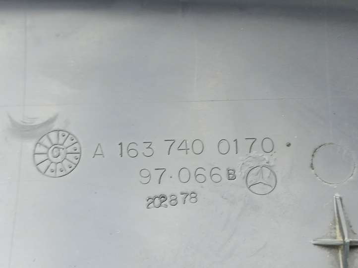 Mercedes-Benz ML W163 (1997 - 2005)  A1637400170 Верхняя отделка (у окна)