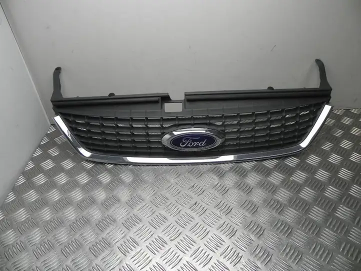 Ford Mondeo MK IV (2007 - 2014) 7S718200A Передняя решетка — фото 1