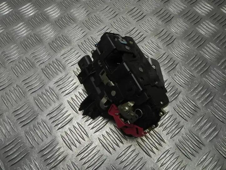 Audi A4 S4 B6 8E 8H (2000 - 2006) 8E0839015D Замок задней двери — фото 2