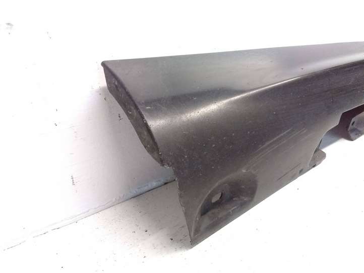 BMW 3 E46 (1998 - 2005)  8226117 Порог