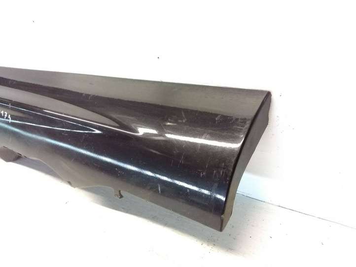 BMW 3 E46 (1998 - 2005)  8226117 Порог