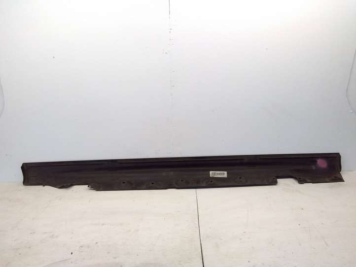 BMW 3 E46 (1998 - 2005)  8226117 Порог