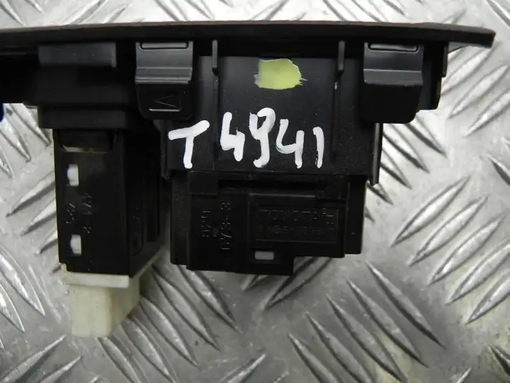 Lexus CT 200H (2010 - 2013) 5544676010 Кнопка стеклоподъемников — фото 3