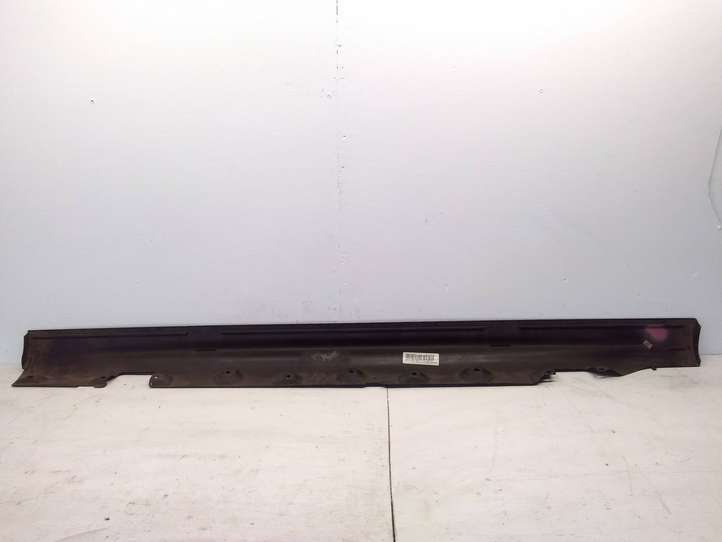 BMW 3 E46 (1998 - 2005)  8226118 Порог