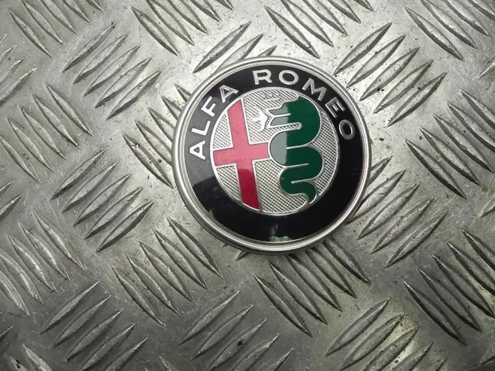 Alfa Romeo Giulia (2016 - ) 50534924 Молдинг крыши — фото 1