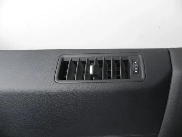 Audi A8 S8 D3 4E (2005 - 2007) 4e0867243 Нижняя обшивка стойки B — фото 2