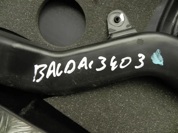 Audi A8 S8 D3 4E (2005 - 2007) 4e0867243 Нижняя обшивка стойки B — фото 4