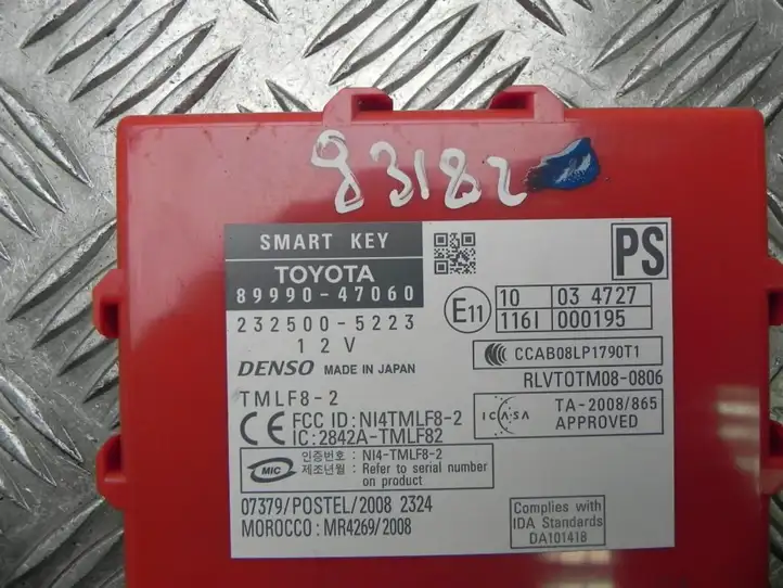 Toyota Prius (XW30) (2009 - 2015) 8999047060 Блок бесключевого доступа — фото 3