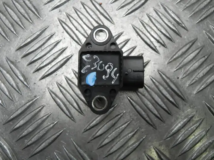Toyota Land Cruiser (J100) (1998 - 2007) 8944160010 Датчик удара SRS — фото 2