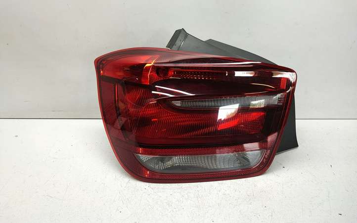 BMW 1 F20 F21 (2011 - 2019)   Задний фонарь в кузове