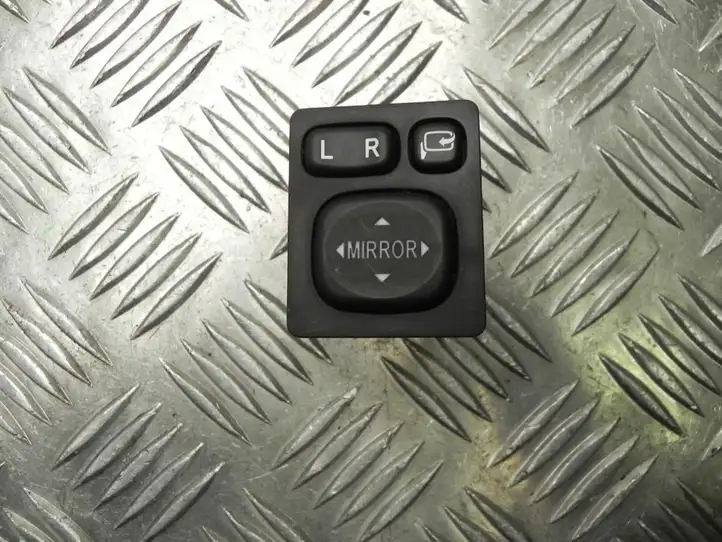Toyota Verso (2012 - 2015) 769747C Кнопка стеклоподъемников — фото 1