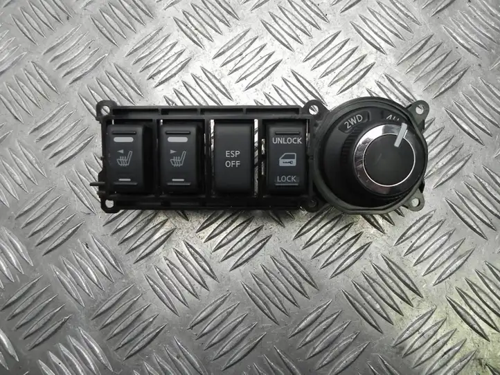 Nissan Navara D40 (2004 - 2015) 2314K Другие включатели / ручки/ переключатели — фото 1