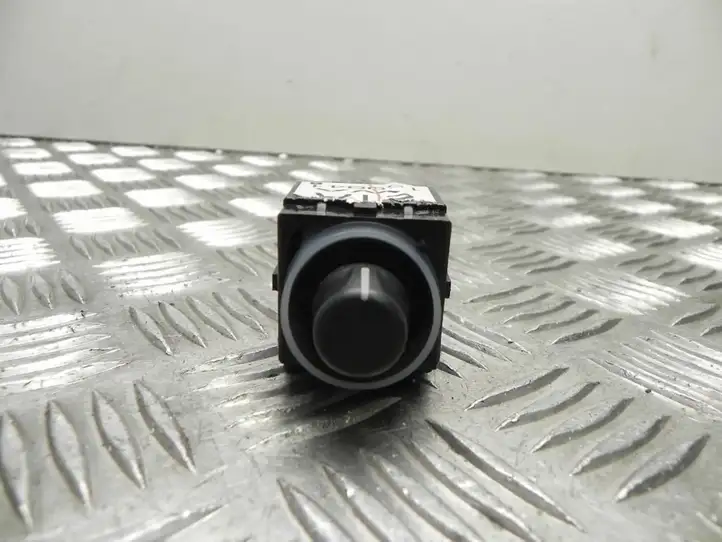 Subaru Legacy (2003 - 2009) 159941 Кнопка стеклоподъемников — фото 1