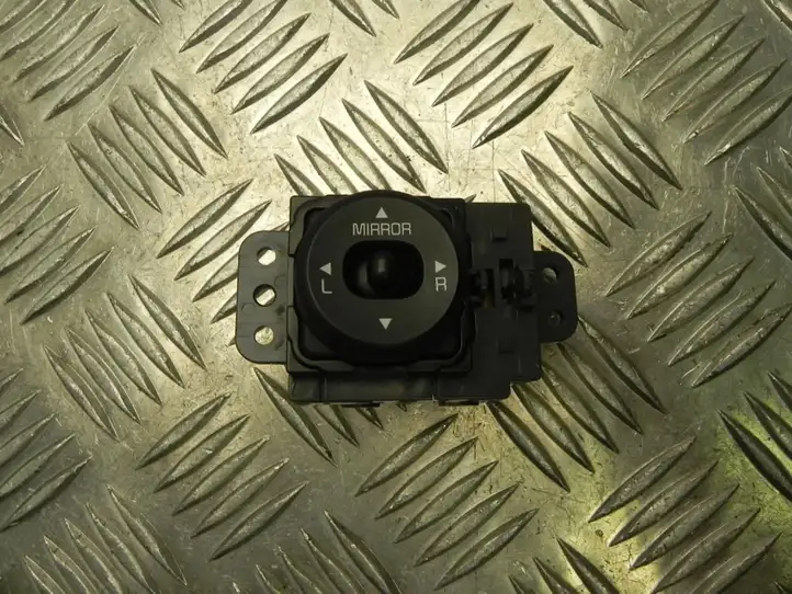 Kia Ceed (2012 - 2015) 49D4851000 Кнопка стеклоподъемников — фото 1
