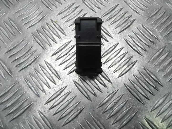 Lexus IS III XE30 (2013 - 2016) 192967 Кнопка стеклоподъемников — фото 1