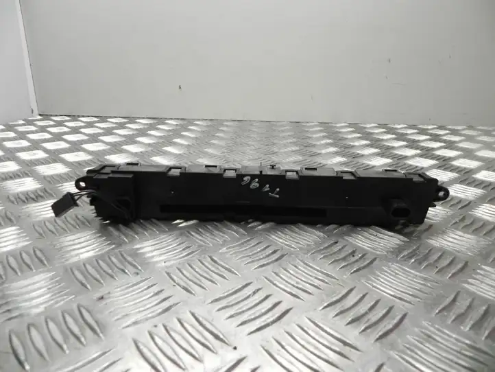 BMW 3 F30 F35 F31 (2012 - 2018) 290313 Другие включатели / ручки/ переключатели — фото 4