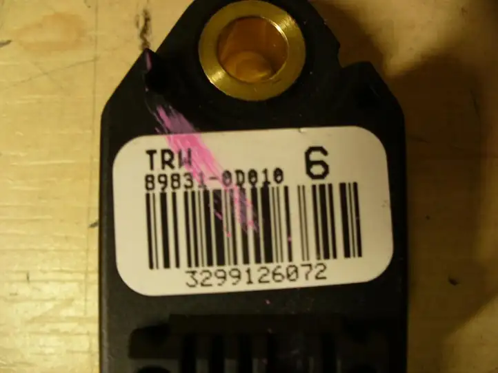 Toyota Yaris (2005 - 2009) 898310D010 Датчик удара SRS — фото 2