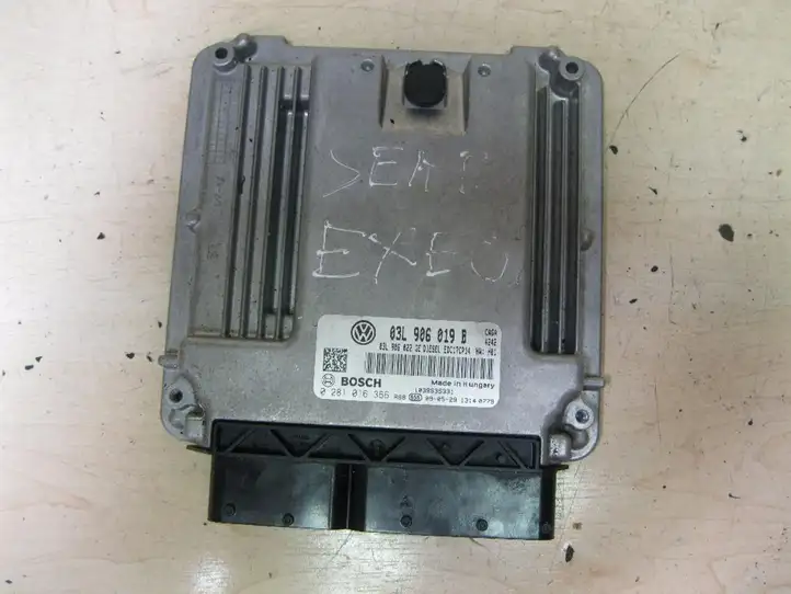 Seat Exeo (3R) (2008 - 2013) 03L906019B Прочие блоки управления — фото 1