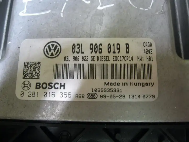 Seat Exeo (3R) (2008 - 2013) 03L906019B Прочие блоки управления — фото 2
