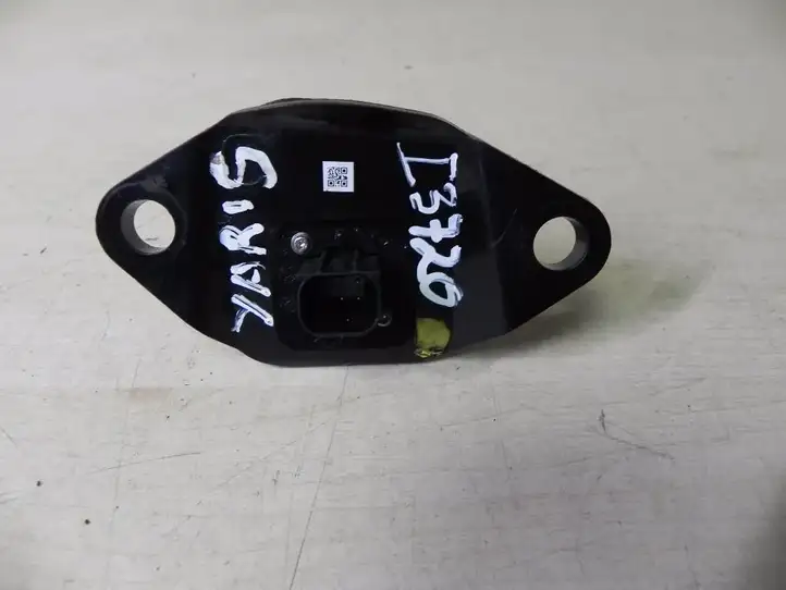 Toyota Yaris (2014 - 2019) 867900D010 Видеокамера заднего вида — фото 2
