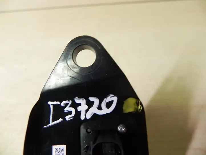 Toyota Yaris (2014 - 2019) 867900D010 Видеокамера заднего вида — фото 4