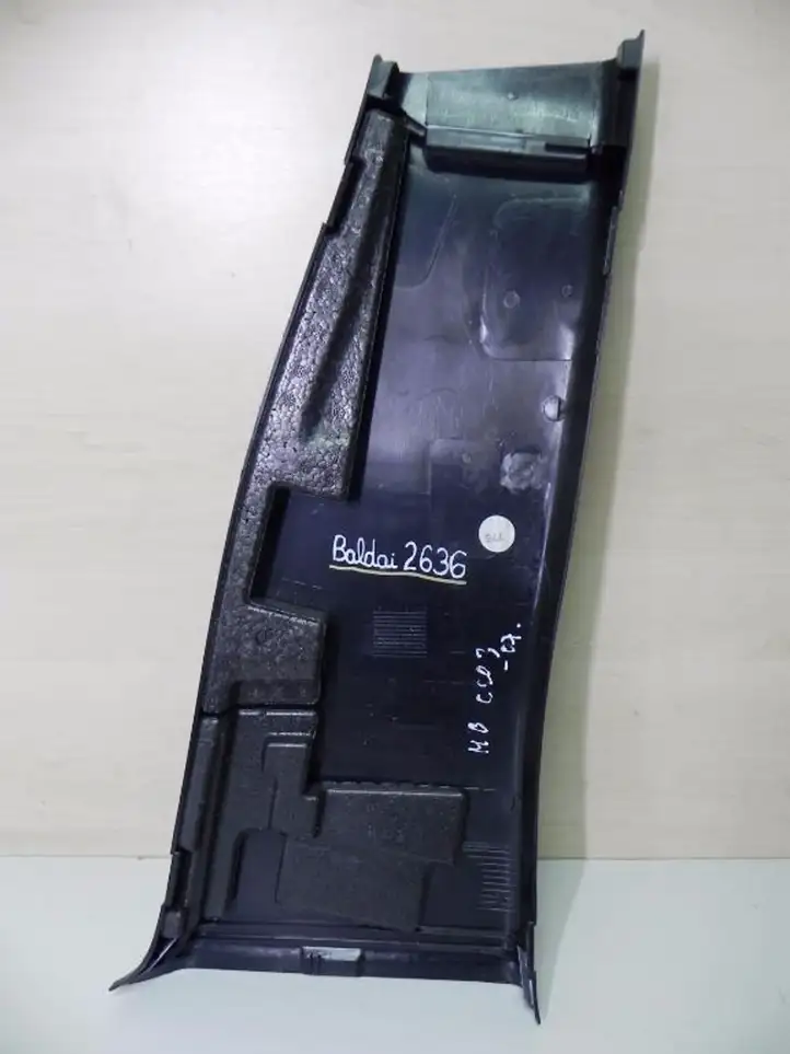Mercedes-Benz C AMG W203 (2000 - 2007) A2036901153 Нижняя обшивка стойки B — фото 2