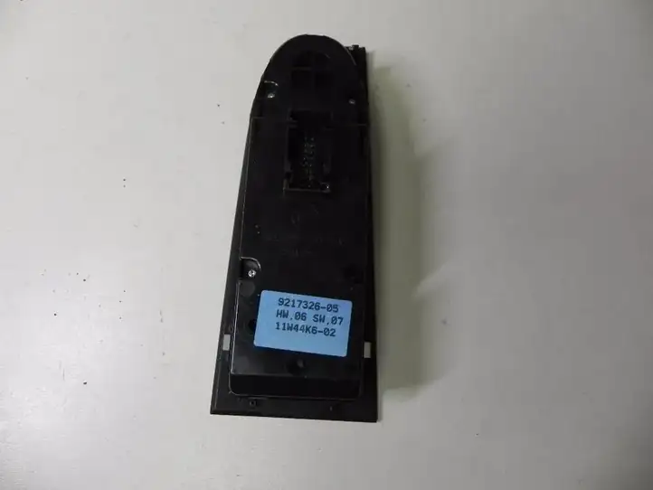 BMW 3 E90 E91 (2005 - 2012) 9217326 Кнопка стеклоподъемников — фото 2