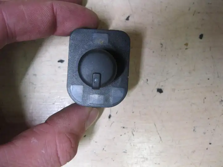 Seat Exeo (3R) (2008 - 2013) 8E0959565A Кнопка стеклоподъемников — фото 1