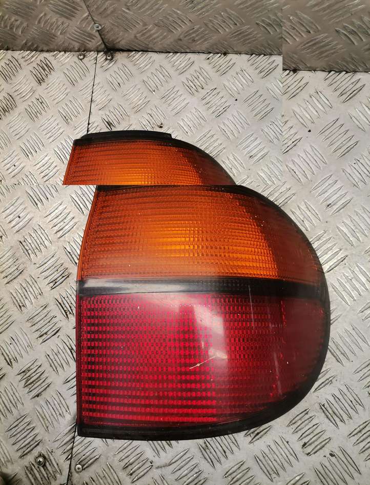 Volkswagen Sharan (2000 - 2003)   Задний фонарь в кузове