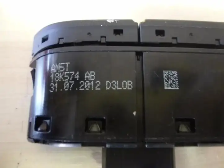 Ford Focus (2011 - 2015) AM5T18K574AB Кнопка обогрева стекла — фото 3