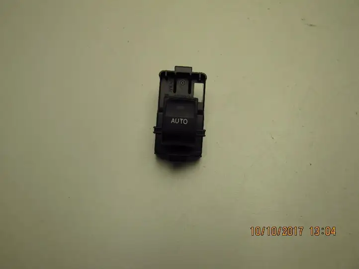 Toyota Auris E180 (2012 - 2018) 0860M55 Кнопка стеклоподъемников — фото 1
