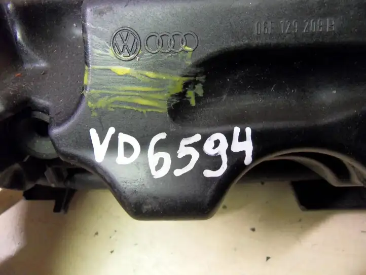 Volkswagen Golf V (2003 - 2009) 06F129208B Другая деталь двигателя — фото 4