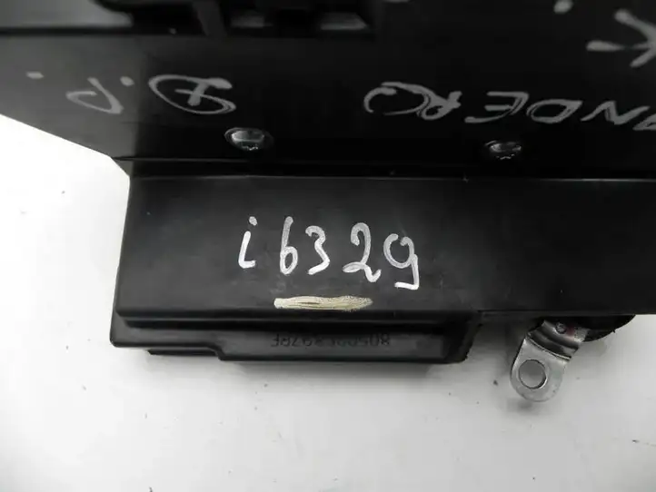 Dacia Sandero (2012 - 2016) 805026897RF Замок багажника — фото 3