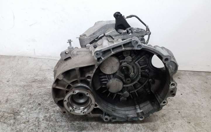 Volkswagen PASSAT B7 (2011 - 2014)  NFU Механическая коробка передач, 6 передач