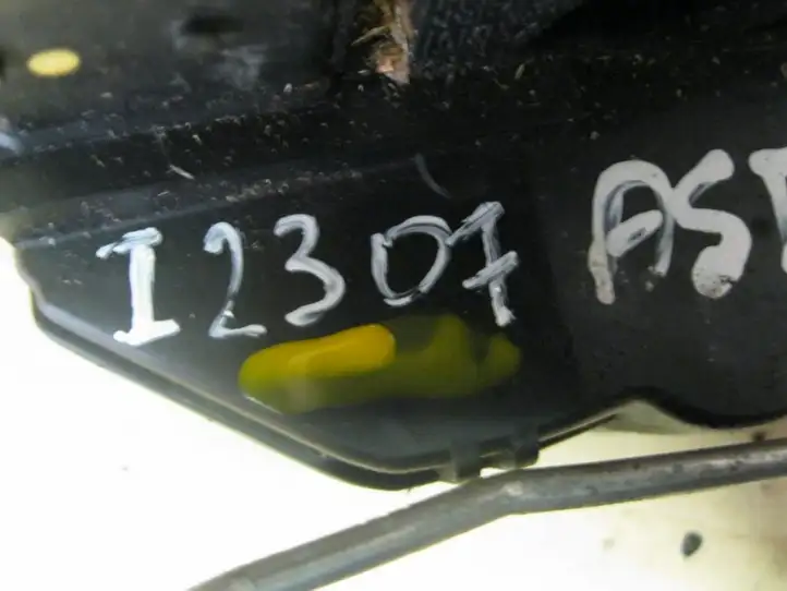 Opel Astra J (2009 - 2012) 52432102R0 Замок багажника — фото 4